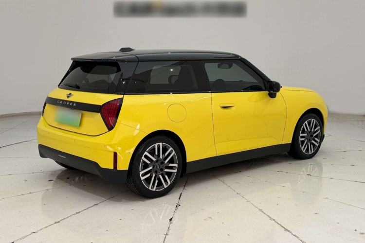 Used MINI Electric COOPER 2024 456km COOPER E Classic Edition Exterior 4