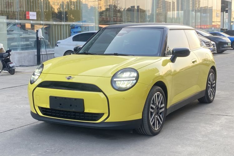 Used MINI Electric COOPER 2024 456km COOPER E Classic Edition Exterior 4
