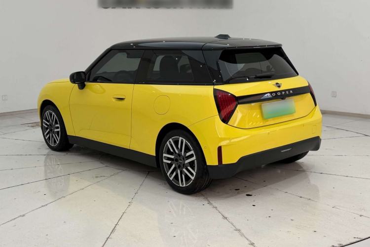 Used MINI Electric COOPER 2024 456km COOPER E Classic Edition Exterior 7