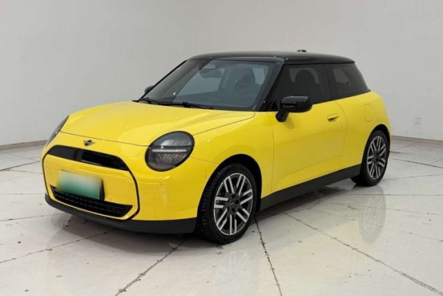 Used MINI Electric COOPER 2024 456km COOPER E Classic Edition
