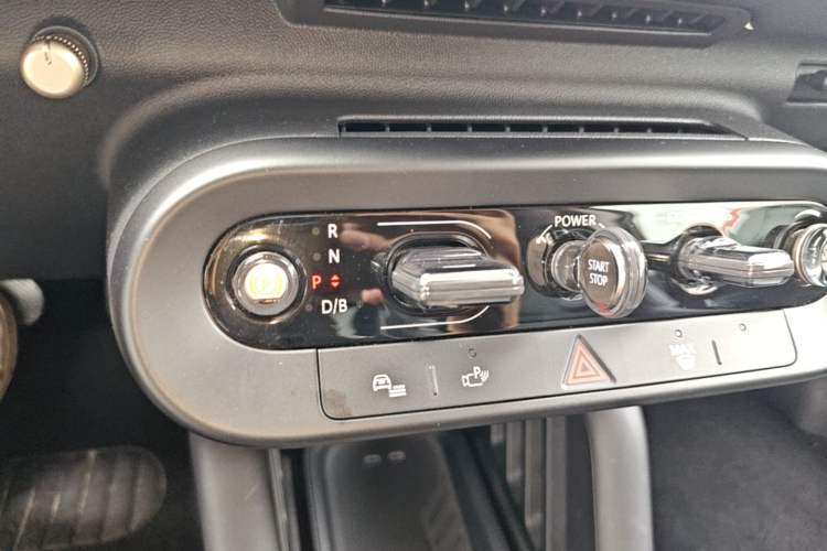 Used MINI Electric COOPER 2024 456km COOPER E Classic Edition Gear Lever
