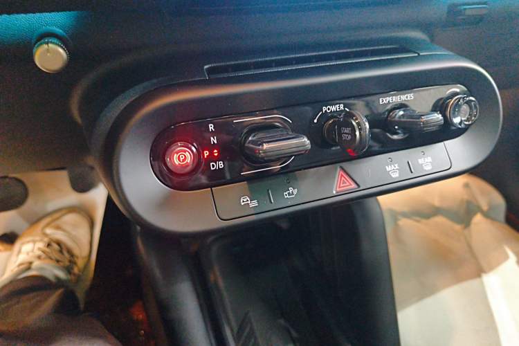 Used MINI Electric COOPER 2024 452km COOPER SE Artist Gear Lever