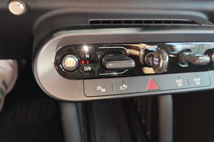 Used MINI Electric COOPER 2024 452km COOPER SE Artist Gear Lever