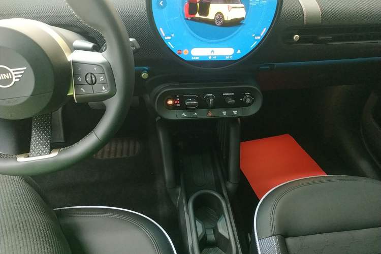 Used MINI Electric COOPER 2024 452km COOPER SE Artist Gear Lever