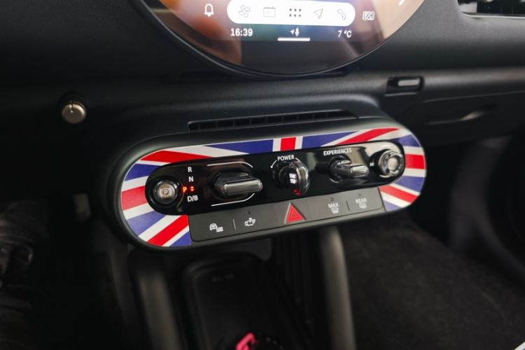 Used MINI Electric COOPER 2024 456km COOPER E Classic Edition Gear Lever