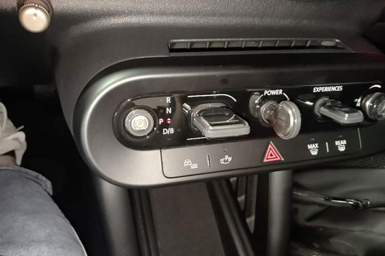 Used MINI Electric COOPER 2024 456km COOPER E Classic Edition Gear Lever