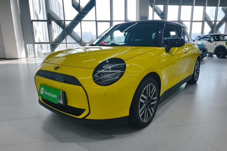 MINI Electric COOPER 2024 456km COOPER E Classic Edition