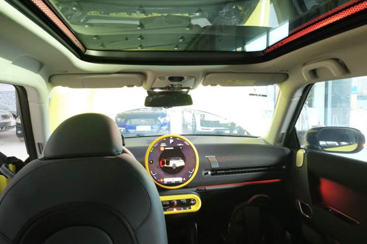 Used MINI Electric COOPER 2024 452km COOPER SE Artist Headliner