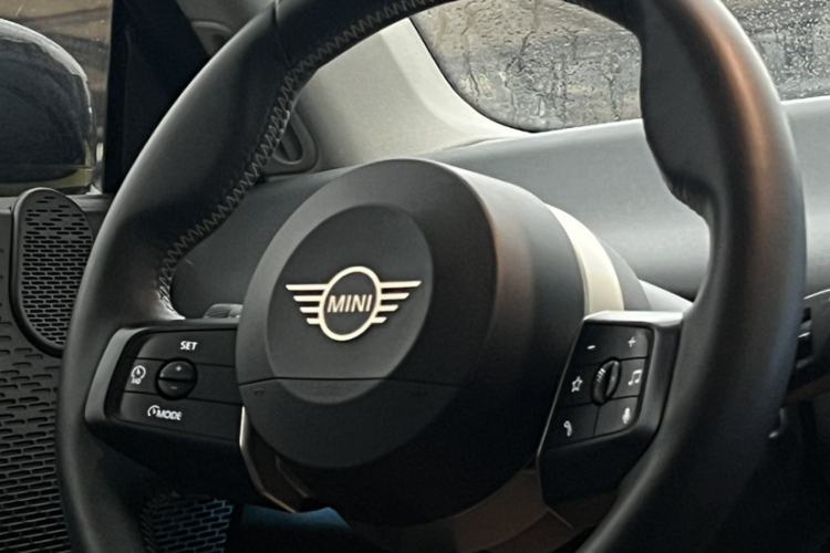 Used MINI Electric COOPER 2024 456km COOPER E Classic Edition Interior 5