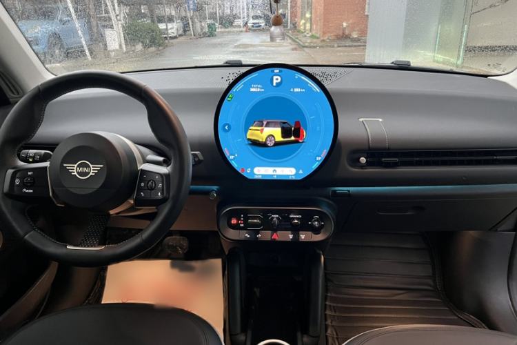 Used MINI Electric COOPER 2024 456km COOPER E Classic Edition Interior 9