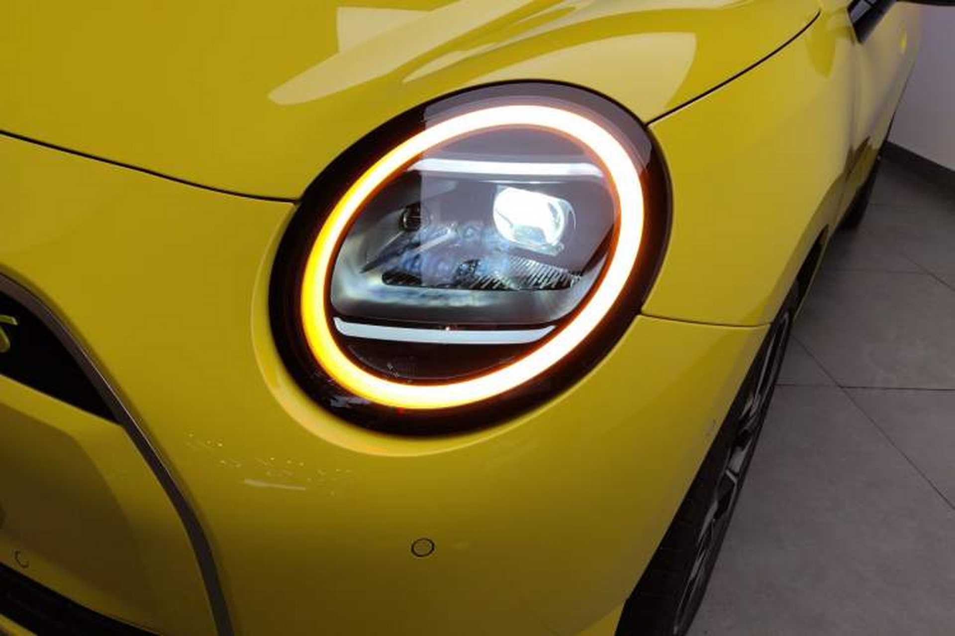 Used MINI Electric COOPER 2024 452km COOPER SE Artist Left Front Headlight