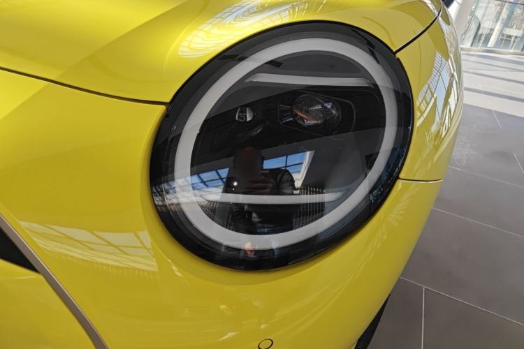 Used MINI Electric COOPER 2024 452km COOPER SE Artist Left Front Headlight