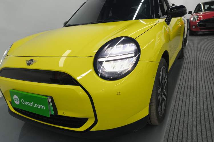 Used MINI Electric COOPER 2024 456km COOPER E Classic Edition Left Front Headlight