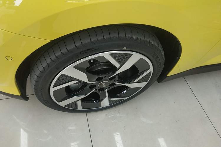 Used MINI Electric COOPER 2024 452km COOPER SE Artist Left Front Wheel Hub
