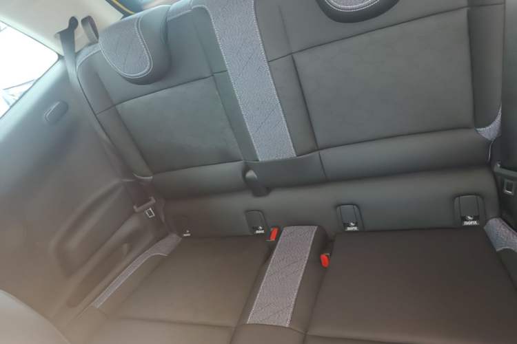 Used MINI Electric COOPER 2024 452km COOPER SE Artist Left Rear Seat
