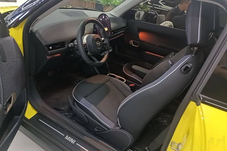 Used MINI Electric COOPER 2024 456km COOPER E Classic Edition Left Rear Seat
