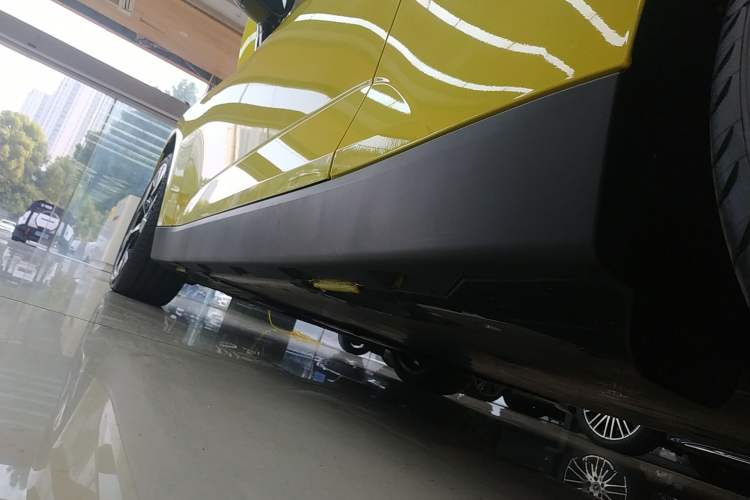 Used MINI Electric COOPER 2024 452km COOPER SE Artist Left Side Sill