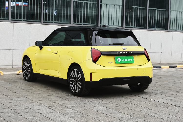 Used MINI Electric COOPER 2024 456km COOPER E Classic Edition Rear Left 45 Deg