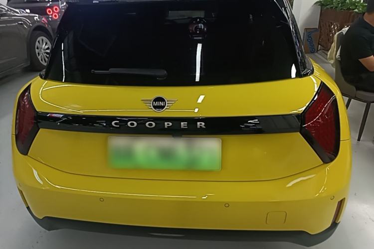 Used MINI Electric COOPER 2024 456km COOPER E Classic Edition Rear