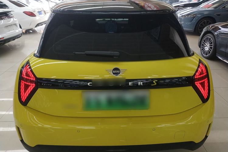 Used MINI Electric COOPER 2024 452km COOPER SE Artist Rear