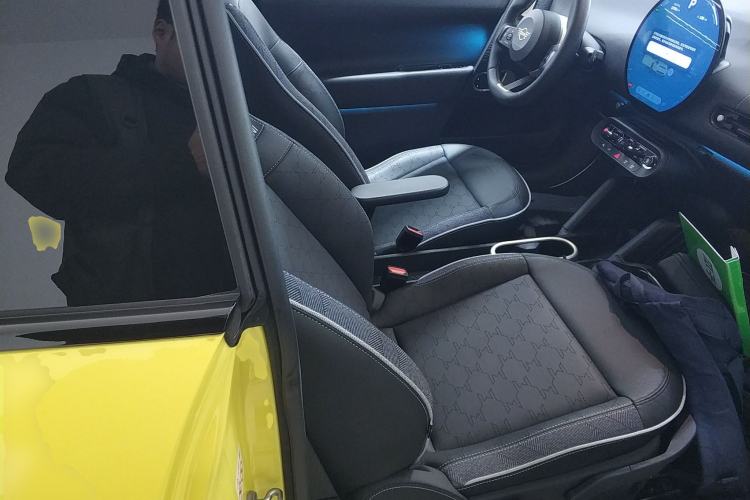 Used MINI Electric COOPER 2024 456km COOPER E Classic Edition Right Front Seat