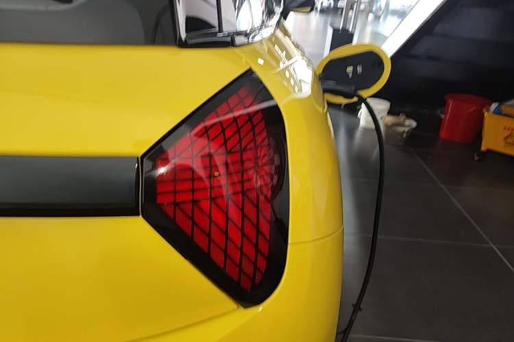 Used MINI Electric COOPER 2024 456km COOPER E Classic Edition Right Rear Taillight