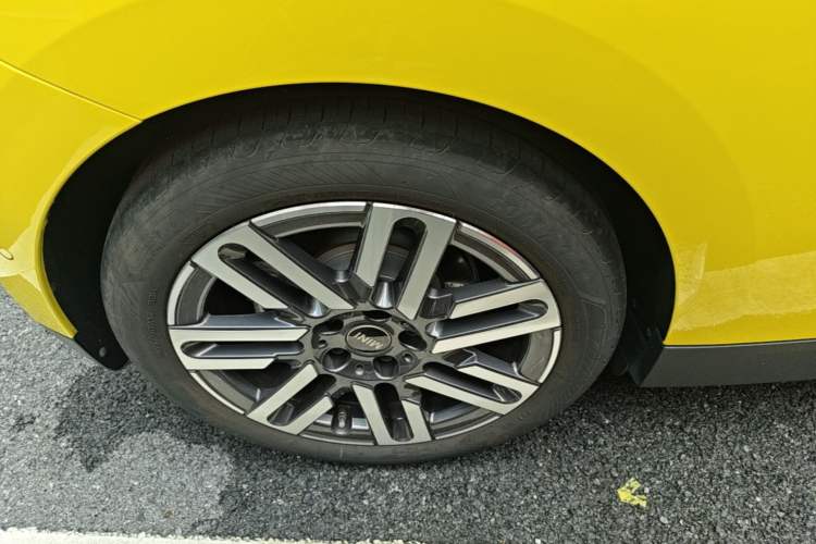 Used MINI Electric COOPER 2024 456km COOPER E Classic Edition Right Rear Wheel Hub