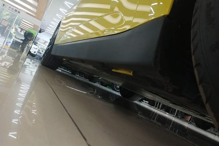 Used MINI Electric COOPER 2024 452km COOPER SE Artist Right Side Sill