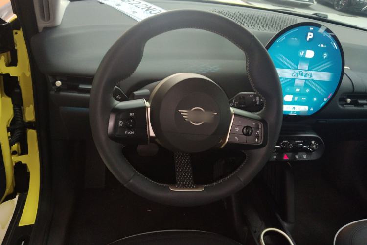 Used MINI Electric COOPER 2024 456km COOPER E Classic Edition Steering Wheel