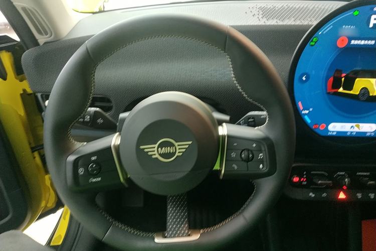 Used MINI Electric COOPER 2024 452km COOPER SE Artist Steering Wheel