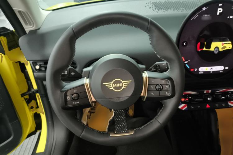 Used MINI Electric COOPER 2024 456km COOPER E Classic Edition Steering Wheel