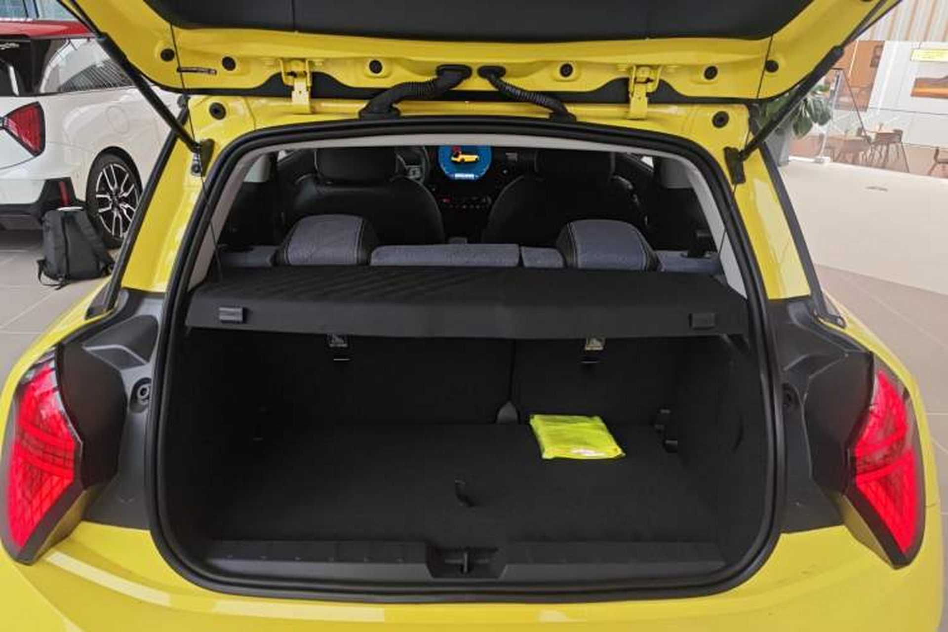 Used MINI Electric COOPER 2024 452km COOPER SE Artist Trunk