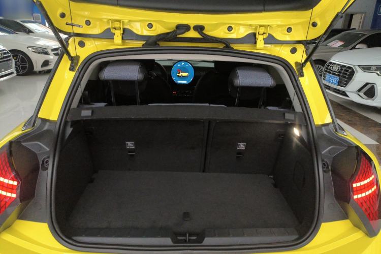 Used MINI Electric COOPER 2024 456km COOPER E Classic Edition Trunk