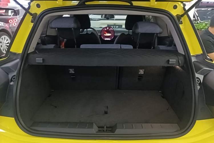 Used MINI Electric COOPER 2024 456km COOPER E Classic Edition Trunk