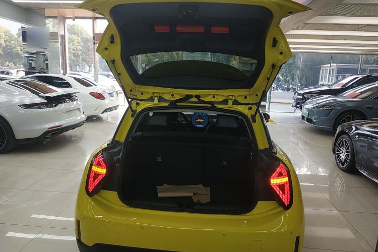 Used MINI Electric COOPER 2024 452km COOPER SE Artist Trunk