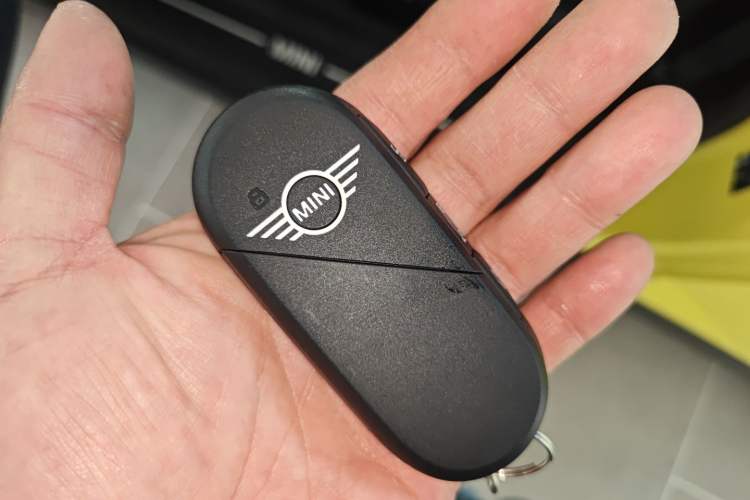 Used MINI Electric COOPER 2024 452km COOPER SE Artist Vehicle Key