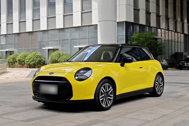 Used MINI Electric COOPER 2024 456km COOPER E Classic Edition