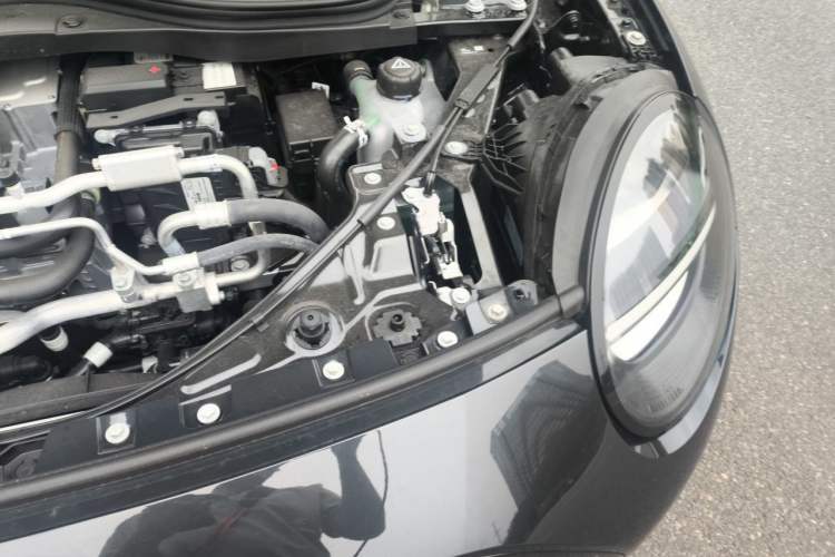 Used MINI Electric COOPER 2025 456km COOPER E Classic Style Engine Bay Left