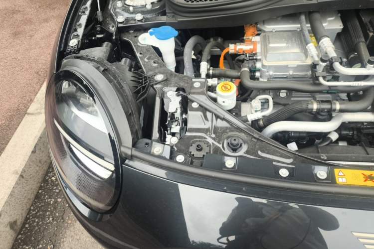 Used MINI Electric COOPER 2025 456km COOPER E Classic Style Engine Bay Right