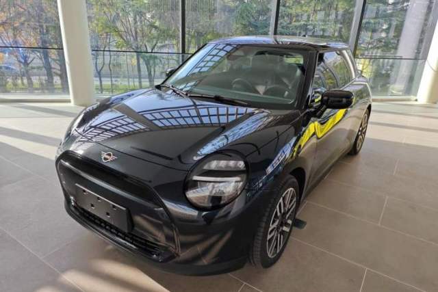 Used MINI Electric COOPER 2025 456km COOPER E Classic Style