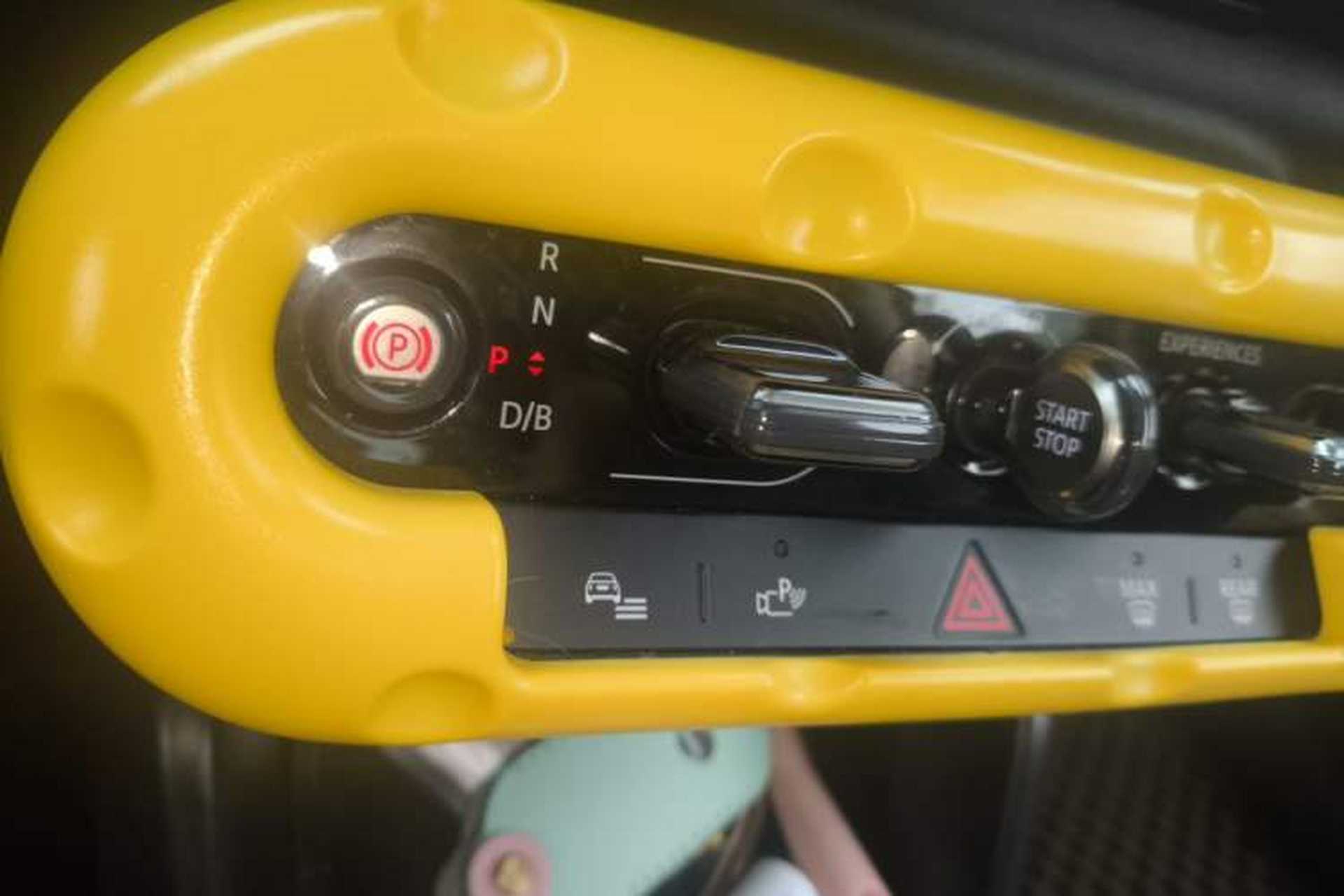 Used MINI Electric COOPER 2025 456km COOPER E Classic Style Gear Lever