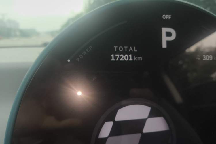 Used MINI Electric COOPER 2025 456km COOPER E Classic Style Odometer Close Up