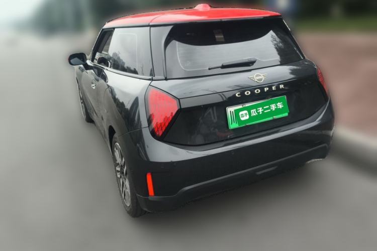 Used MINI Electric COOPER 2025 456km COOPER E Classic Style Rear Left 45 Deg