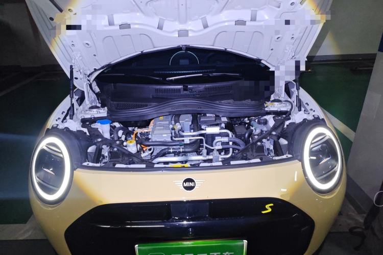 Used MINI Electric COOPER 2025 Model 463km COOPER SE Artist Engine Bay
