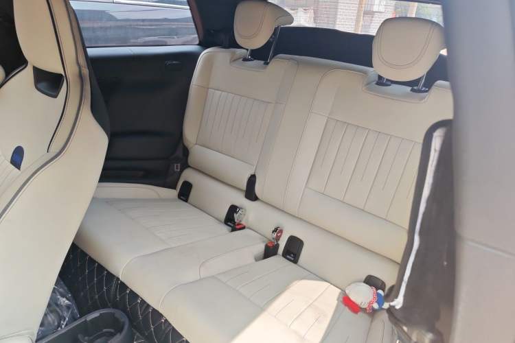 Used MINI Electric COOPER  Left Rear Seat