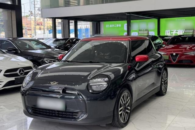 MINI Electric COOPER 2025 456km COOPER E Classic Style de segunda mano