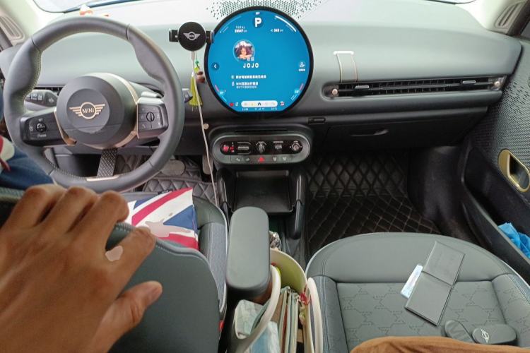 Used MINI Electric COOPER 2025 456km COOPER E Classic Style Center Console