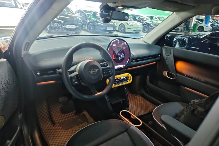 Used MINI Electric COOPER 2025 456km COOPER E Classic Style Center Console