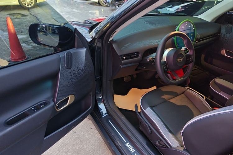 Used MINI Electric COOPER 2025 456km COOPER E Classic Style Driver Seat