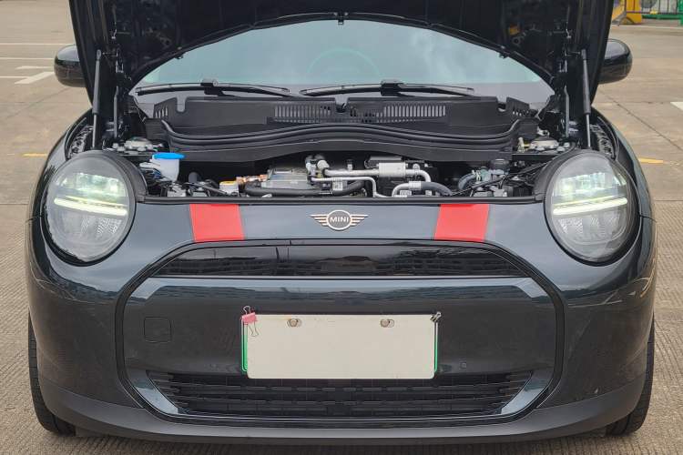 Used MINI Electric COOPER 2025 456km COOPER E Classic Style Engine Bay